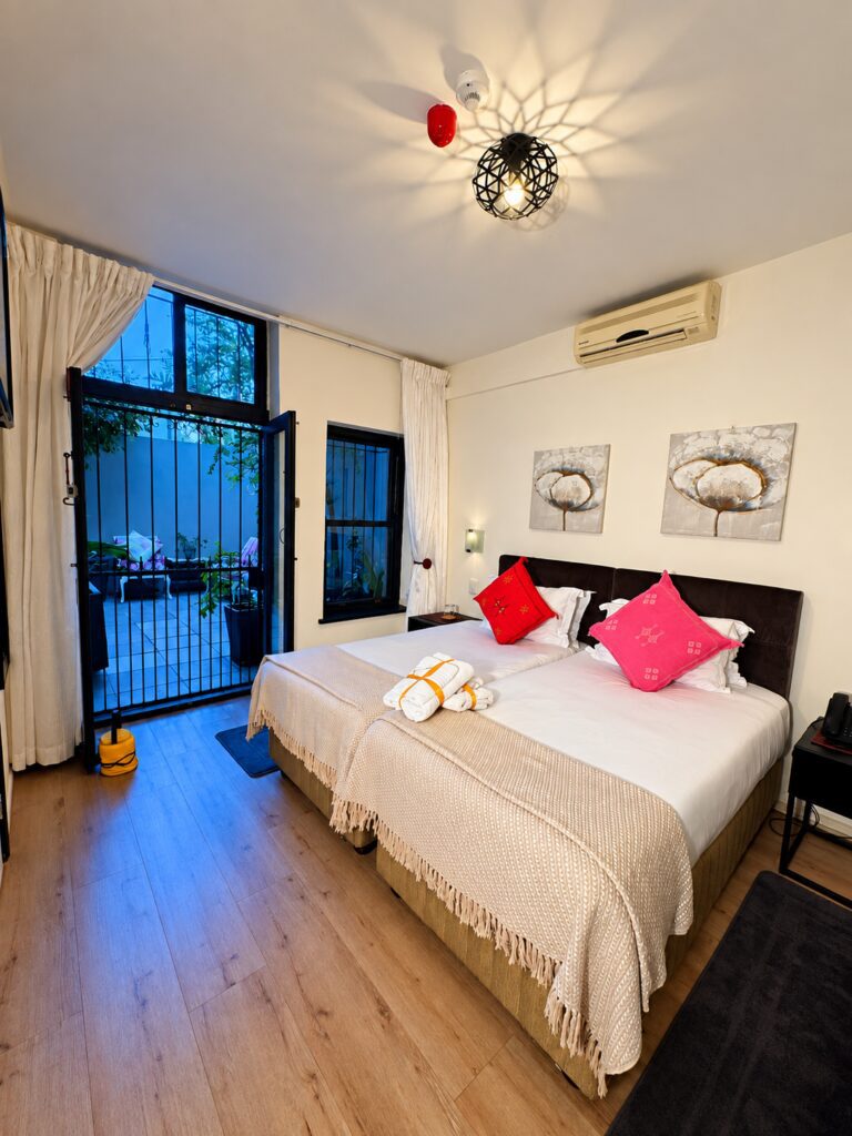 Standard Garden Twin Full Room