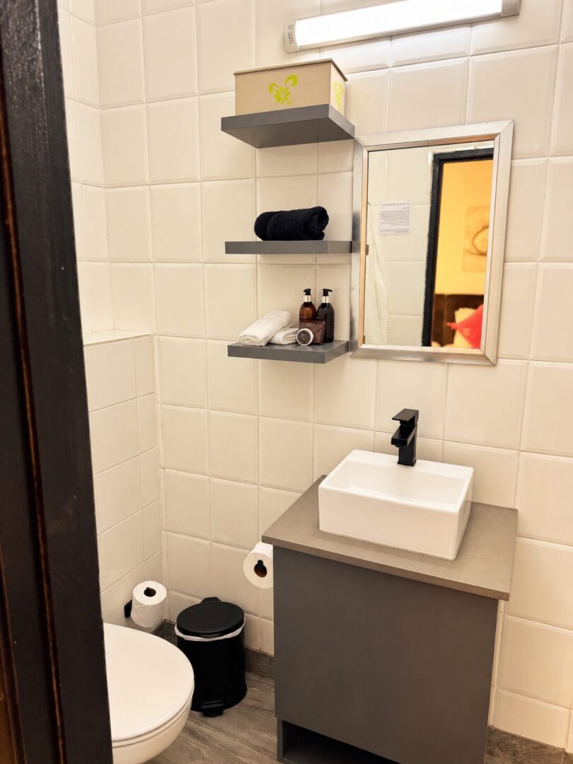 Standard Garden Twin Room Bathroom