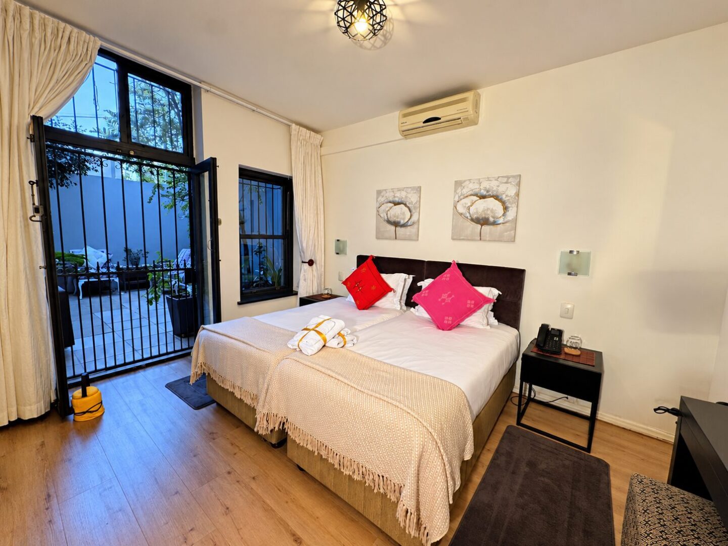 Standard Garden Twin Room Closeup