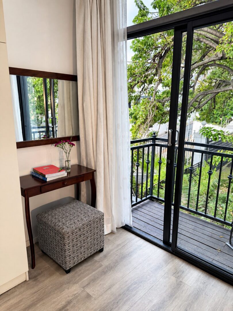 Superior King Room Balcony